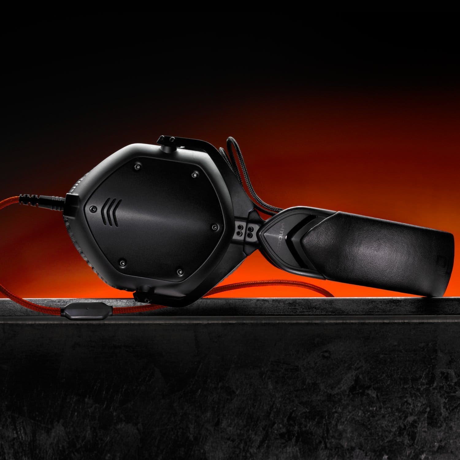 VMODA CrossfadeM 100 featured