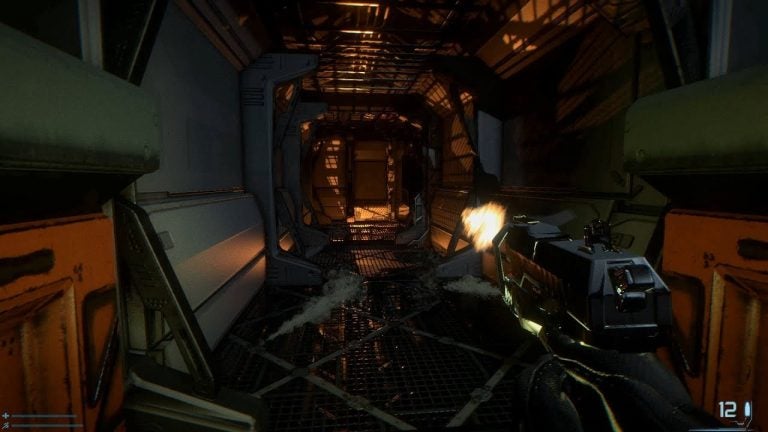 syndrome gameplay goes old schoo