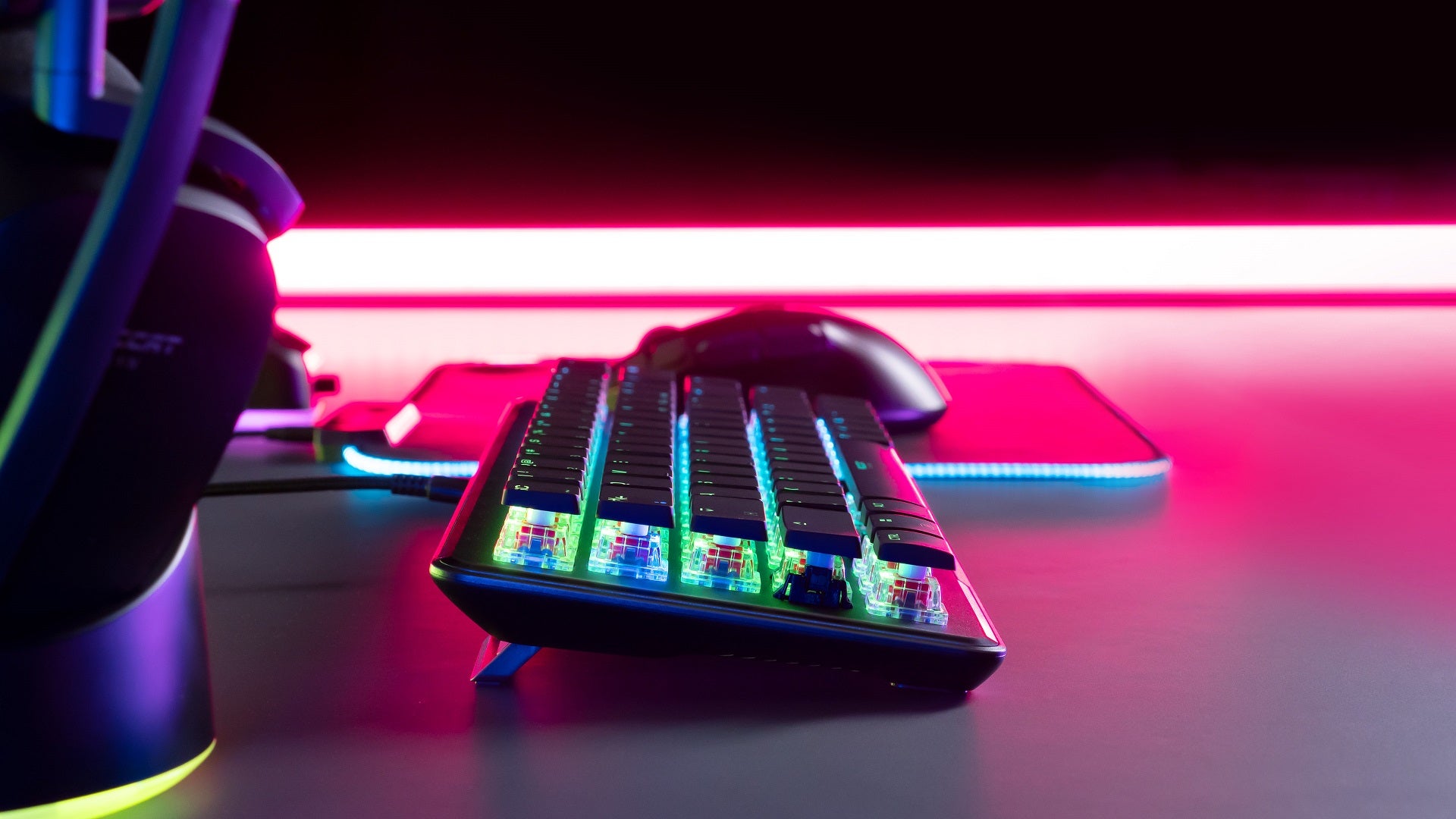 ROCCAT Vulcan II Mini Review - Saving Content